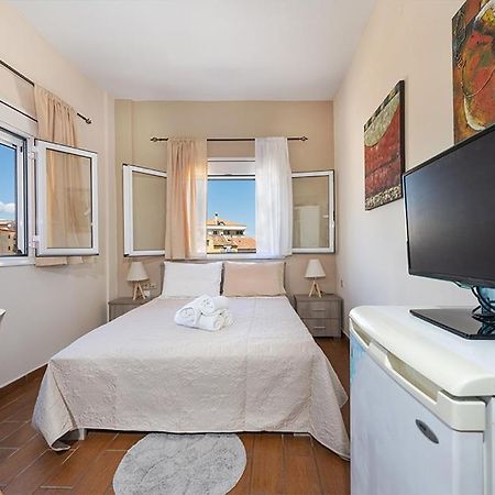 Mantouki Fay'S Sea View Luxury Rooms المظهر الخارجي الصورة